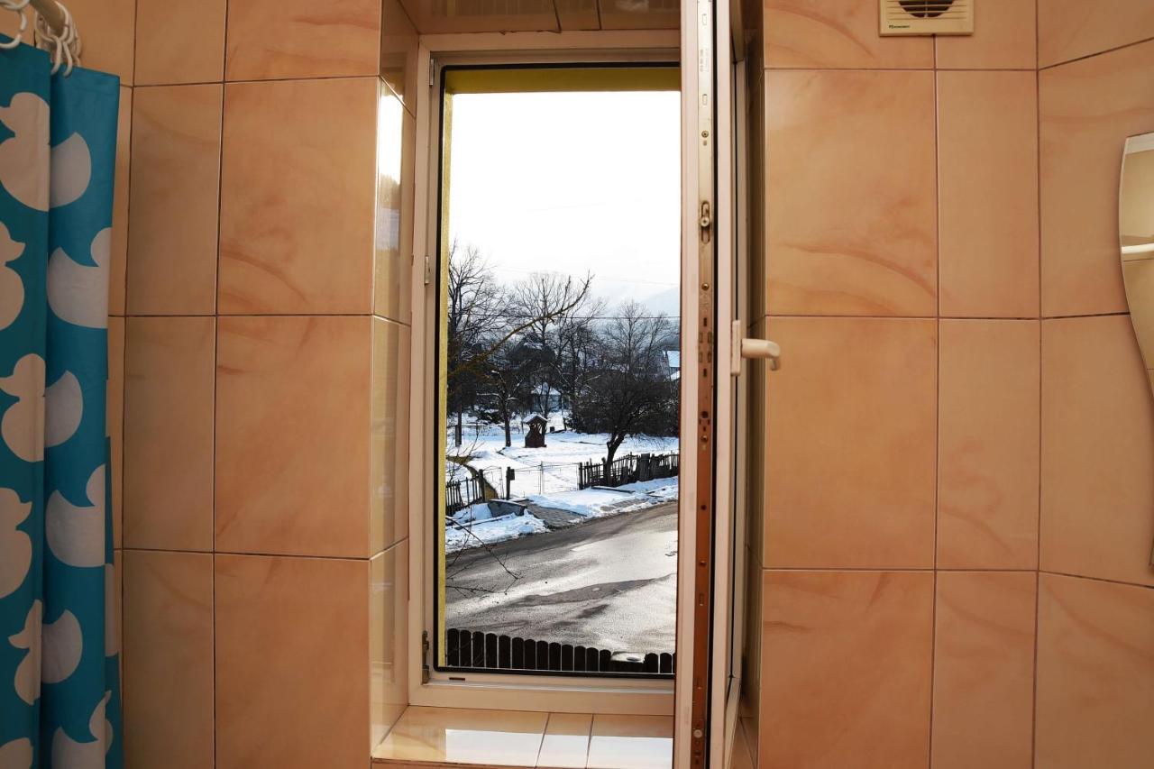 Oskolok Dovbusha Mini-Hotel Jaremcse Kültér fotó
