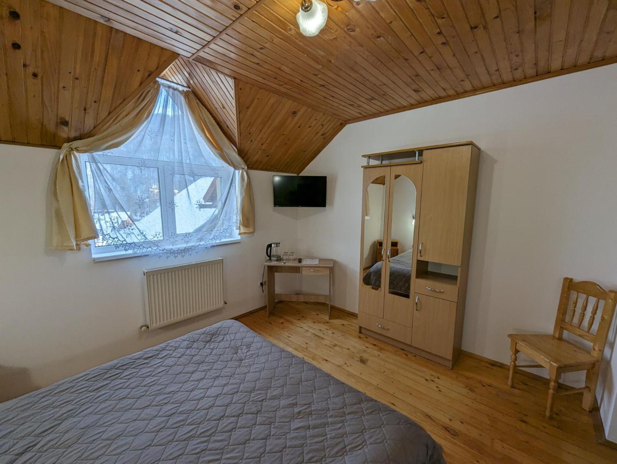 Oskolok Dovbusha Mini-Hotel Jaremcse Kültér fotó