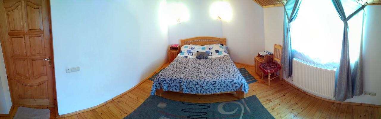 Oskolok Dovbusha Mini-Hotel Jaremcse Szoba fotó